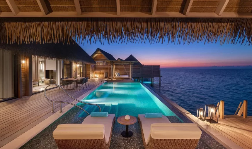 How rare are standard awards at Waldorf Astoria Maldives?
